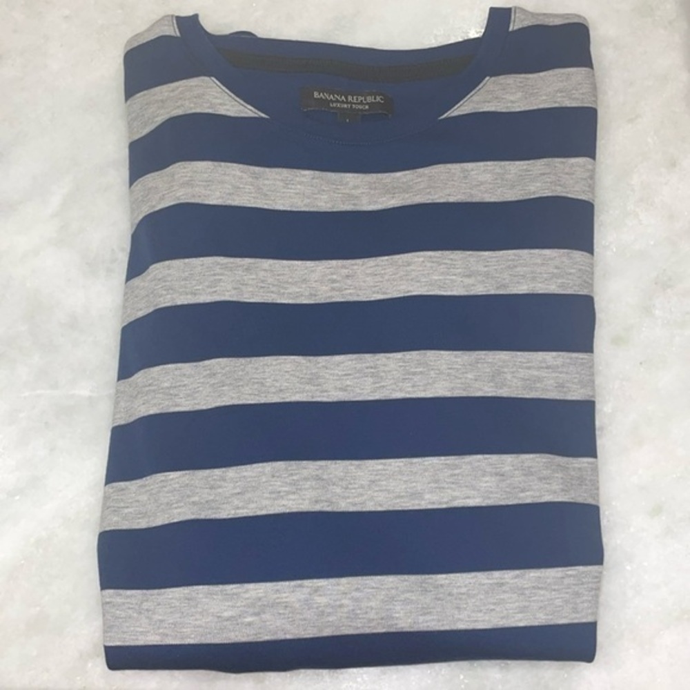 Banana Republic Luxury Touch Pullover size L